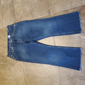 Cropped Levi's red tabs